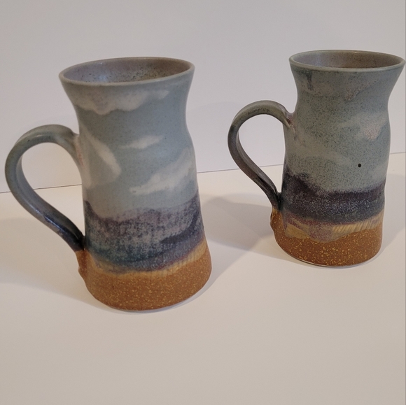 VINTAGE 1998 Set of 2 Handmade CGA Manitoba Mugs - Picture 7 of 16